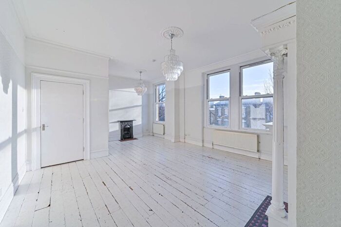 4 Bedroom Flat To Rent In Anerley Park, Anerley, London, SE20