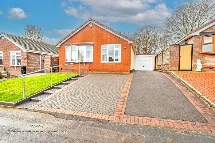 2 Bedroom Detached Bungalow For Sale In Lydford Road, Walsall, WS3