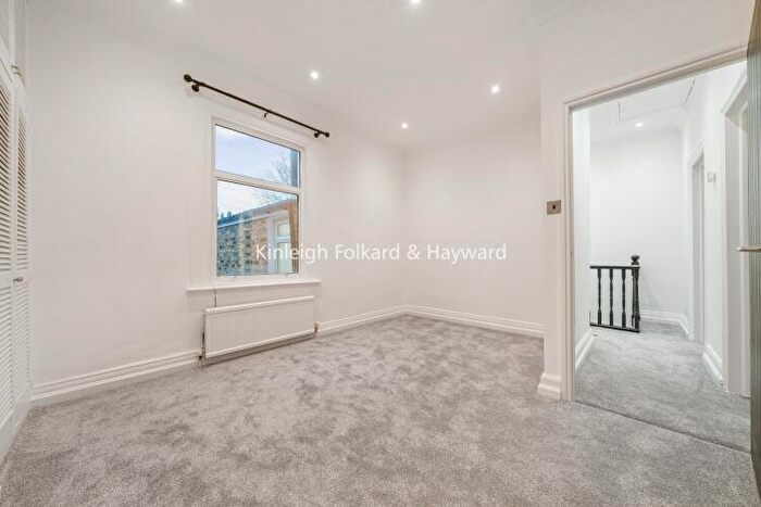 2 Bedroom Apartment To Rent In Arngask Road London, SE6