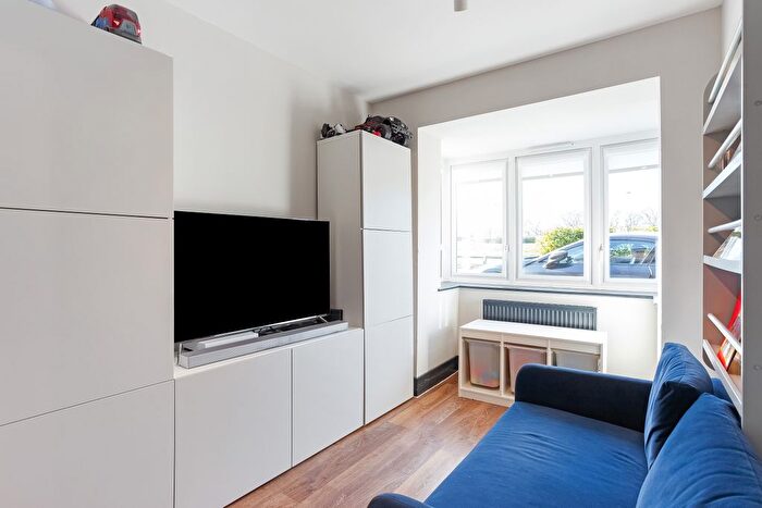 5 Bedroom Detached House For Sale In Osborne Way, Epsom, KT19