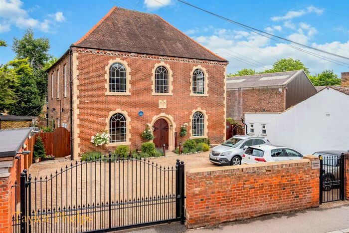 2 Bedroom Apartment To Rent In Godwin House, Ware - Stunning Penthouse Apartment, SG12