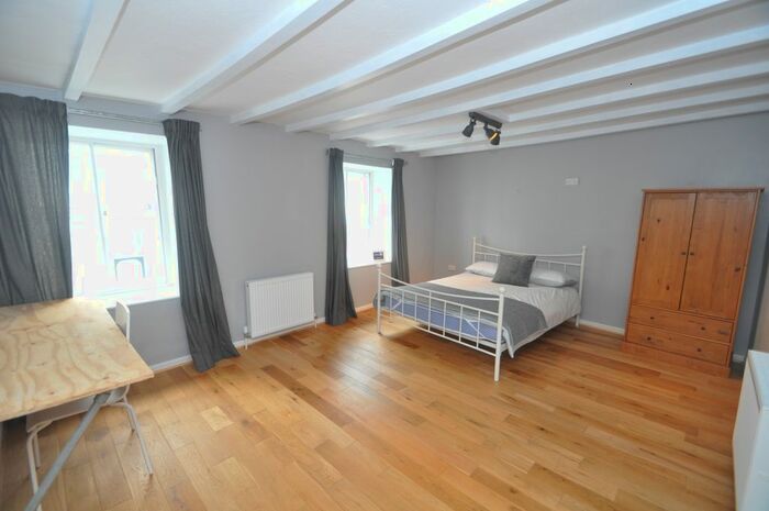 6 Bedroom Flat To Rent In Lower Market Street, Penryn, TR10