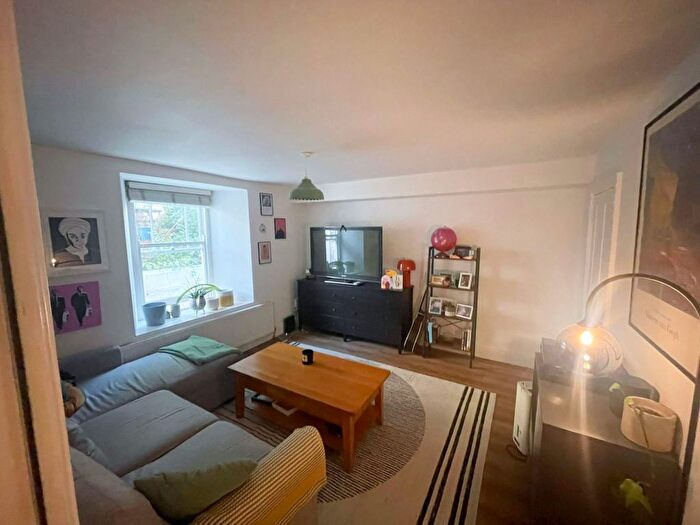 1 Bedroom Flat To Rent In Albert Park, Bristol, BS6