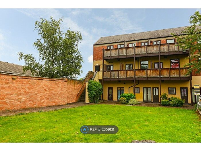 1 Bedroom Flat To Rent In Leen Court, Nottingham, NG7