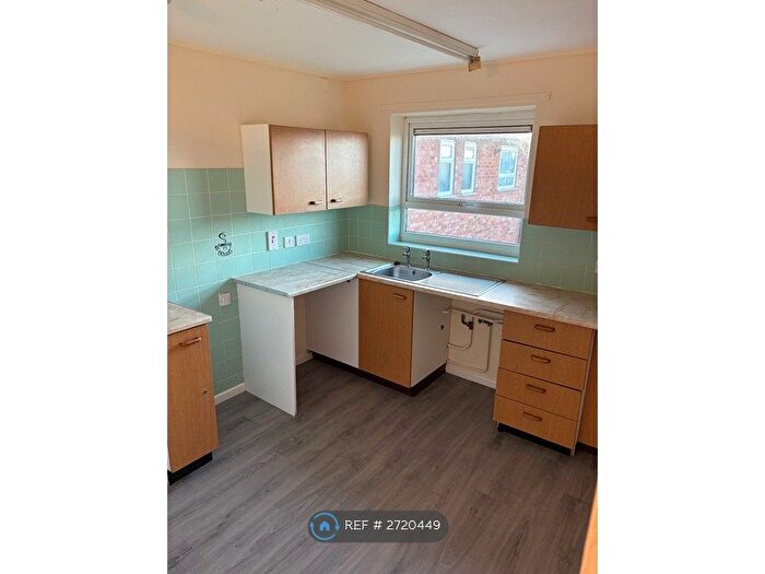 2 Bedroom Flat To Rent In Ash Lea Drive, Donnington, Telford, TF2