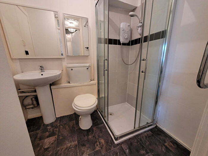 1 Bedroom Flat To Rent In Pembroke Court, M27