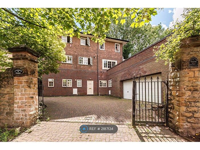 1 Bedroom Property To Rent In Elm Bank Drive, Nottingham, NG3