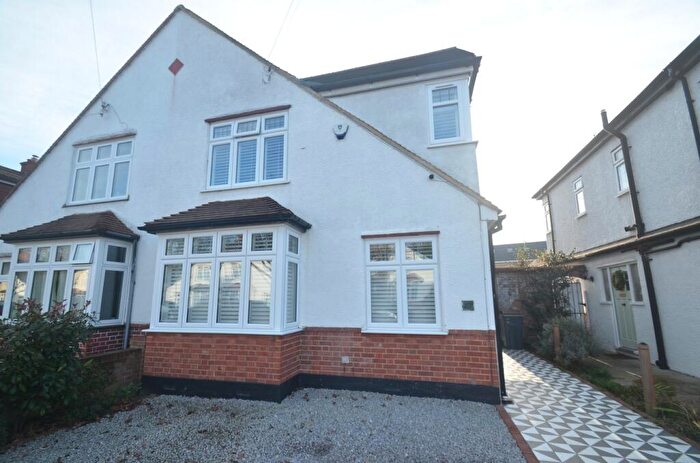 4 Bedroom Semi Detached House For Sale In Firsby Avenue, Shirley, Croydon, CR0