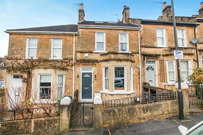 4 Bedroom Terraced House For Sale In Lyme Gardens, Newbridge, Bath, BA1