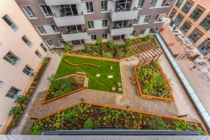 2 Bedroom Apartment To Rent In Fortunes Dock, Canning Town London, E16