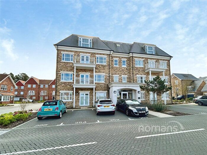 1 Bedroom Apartment For Sale In Cedar Lodge, Sundew Avenue, Fleet, GU51