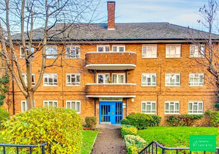 1 Bedroom Flat For Sale In High Road, London, N2