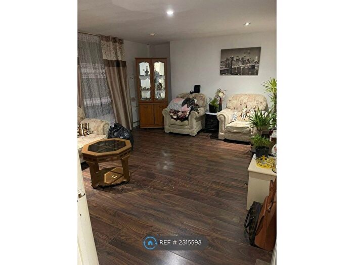 1 Bedroom Flat To Rent In Clifton Place, Newport, NP20