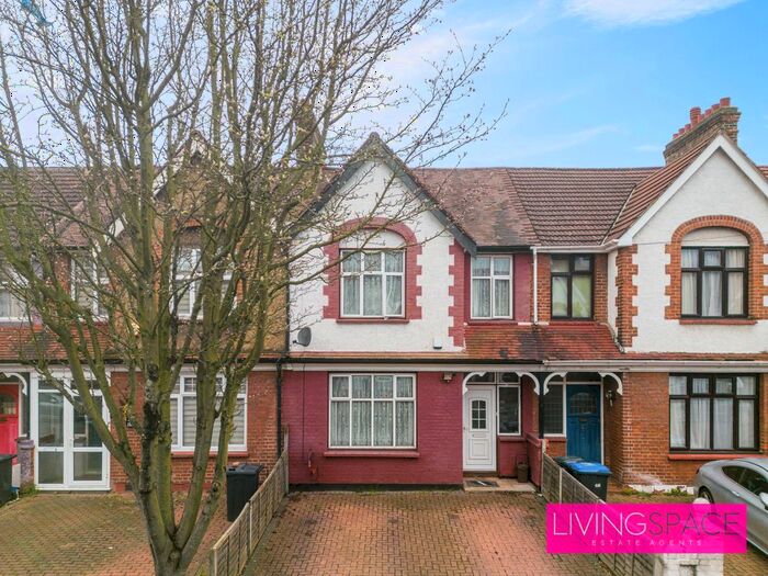 3 Bedroom Terraced House For Sale In St. Edmunds Road, Edmonton, N9