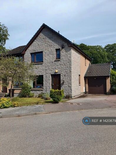 3 Bedroom Semi-Detached House To Rent In Hutcheon Low Drive, Aberdeen, AB21