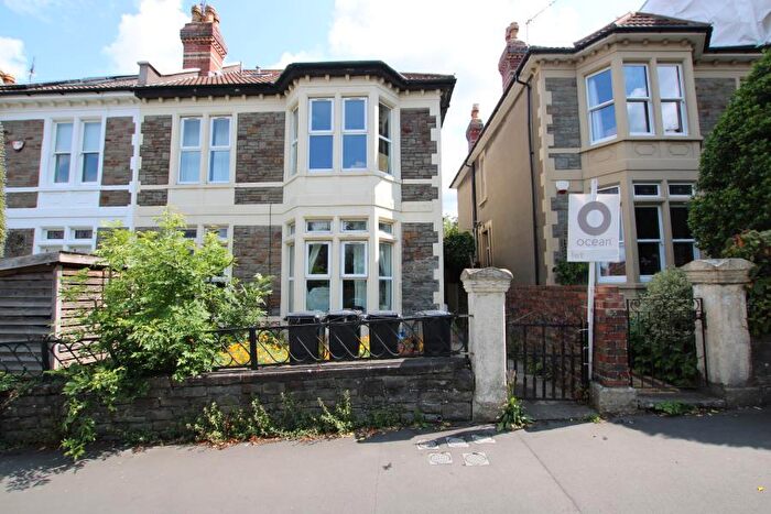 1 Bedroom Flat To Rent In Sommerville Road - St Andrews, BS7