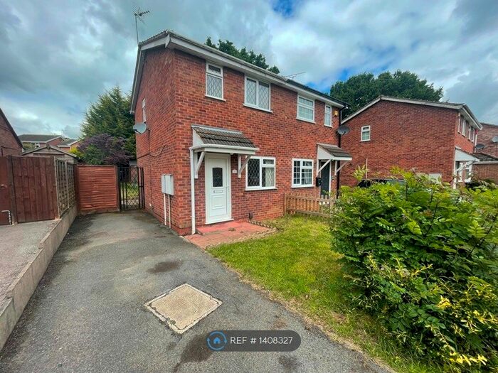 2 Bedroom End Of Terrace House To Rent In Farm Road, Hinckley, LE9