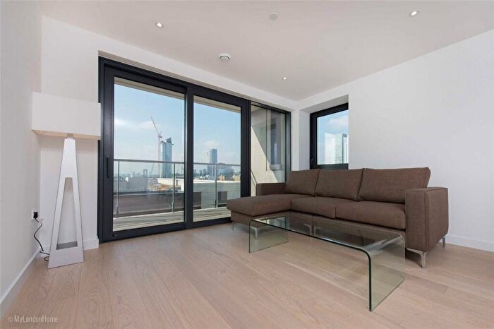 2 Bedroom Apartment For Sale In Horizons Tower, Yabsley Street, Canary Wharf, E14