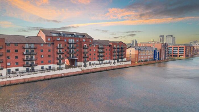2 Bedroom Apartment For Sale In Henke Court, Cardiff Bay, CF10