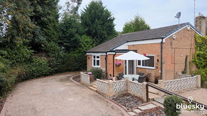 2 Bedroom Semi-Detached Bungalow For Sale In Bigbury Close, Coventry, CV3