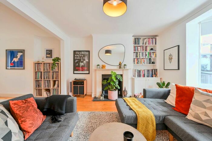 2 Bedroom Semi-Detached House To Rent In Shakespeare Road, Poet's Corner, London, W3