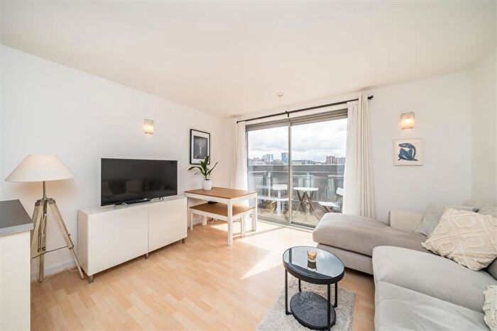 1 Bedroom Flat For Sale In Deals Gateway, Lewisham, SE13