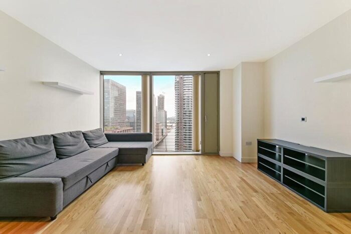 1 Bedroom Apartment To Rent In Landmark East Tower, Canary Wharf, E14