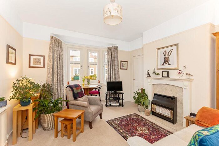 2 Bedroom Flat For Sale In Corstorphine Hill Avenue, Corstorphine, Edinburgh, EH12