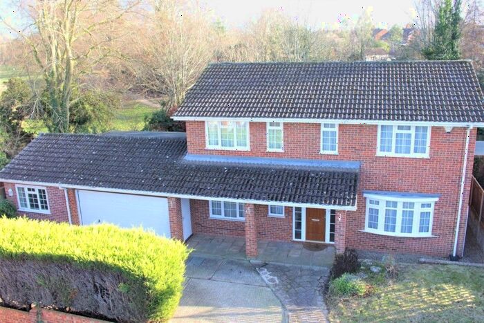 4 Bedroom Detached House To Rent In The Cedars, Tilehurst, Reading, Berkshire, RG31