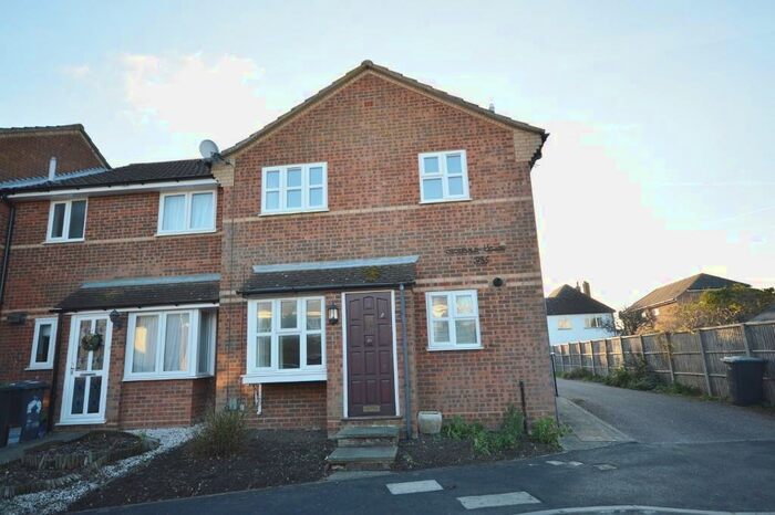 1 Bedroom Cluster House To Rent In Meadow Way, Stotfold, SG5