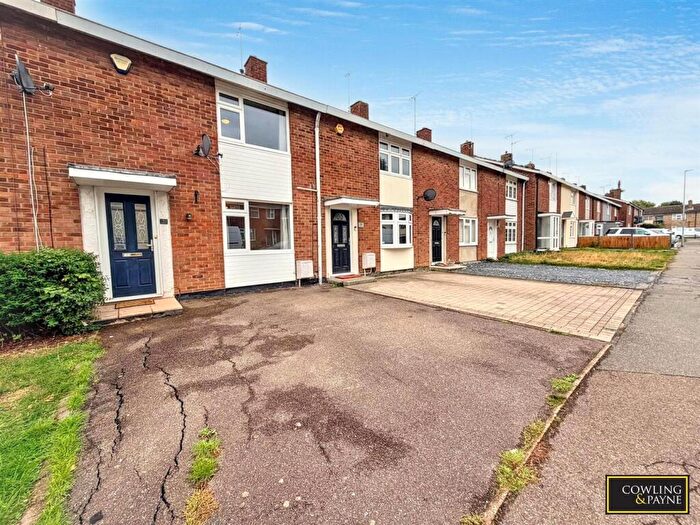 2 Bedroom Terraced House For Sale In Landermere, Basildon, SS14