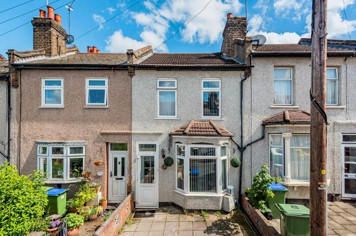 3 Bedroom Terraced House To Rent In Maximfeldt Road, Erith, DA8