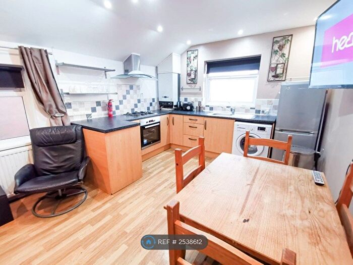 3 Bedroom Flat To Rent In Cowbridge Road East, Cardiff, CF5