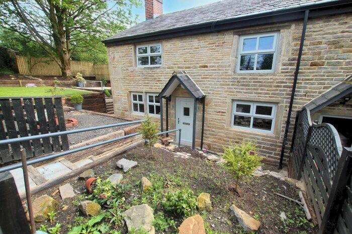 2 Bedroom Cottage To Rent In Town House Farm, Littleborough, OL15