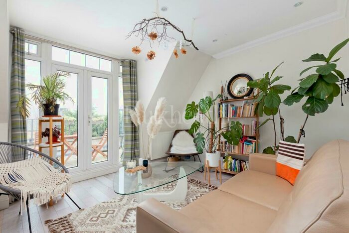 2 Bedroom Flat To Rent In Haverstock Hill, Belsize Park, NW3