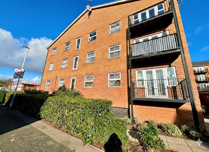 2 Bedroom Flat For Sale In The Academy, Holly Street, Luton, Bedfordshire, LU1