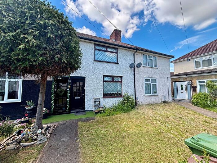 2 Bedroom Terraced House To Rent In Reede Gardens, Dagenham, RM10