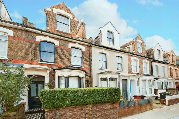 4 Bedroom House To Rent In Brighton Road, London, N16
