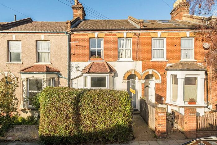 1 Bedroom Flat To Rent In Ferrers Road, Streatham, SW16
