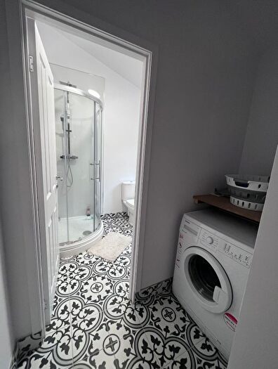 3 Bedroom Terraced House To Rent In Grasmere Street, Leicester, LE2