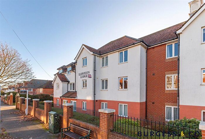 1 Bedroom Flat For Sale In Cooden Drive, Bexhill-On-Sea, TN39