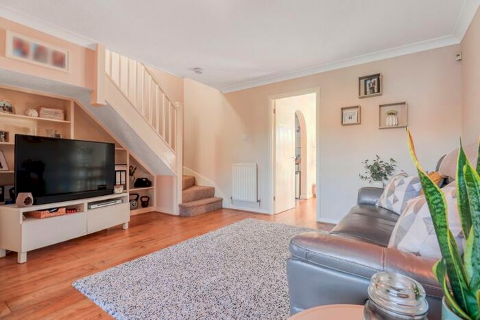 3 Bedroom Terraced House To Rent In Grosvenor Road, Rayleigh, SS6