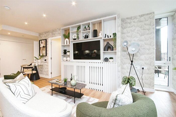 1 Bedroom Flat For Sale In Cherry Orchard Road, Croydon, CR0