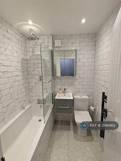 2 Bedroom Flat To Rent In Dunford Road, London, N7