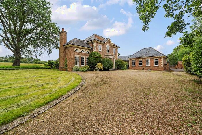 3 Bedroom Property For Sale In Halebourne Lane, Chobham, Woking, GU24