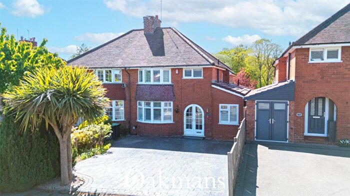 3 Bedroom Semi-Detached House For Sale In The Grove, Cofton Hackett, Birmingham, Worcestershire, B45