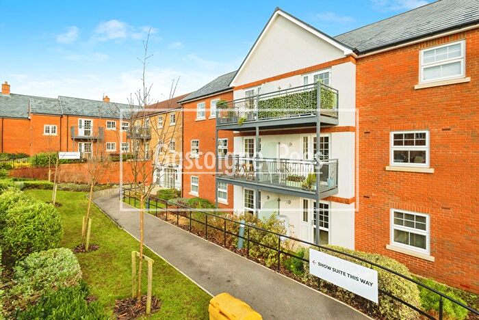 2 Bedroom Property To Rent In Orchard Lane, Alton, GU34
