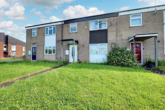 3 Bedroom Terraced House For Sale In Kingswood Road, Stockingford, Nuneaton, CV10