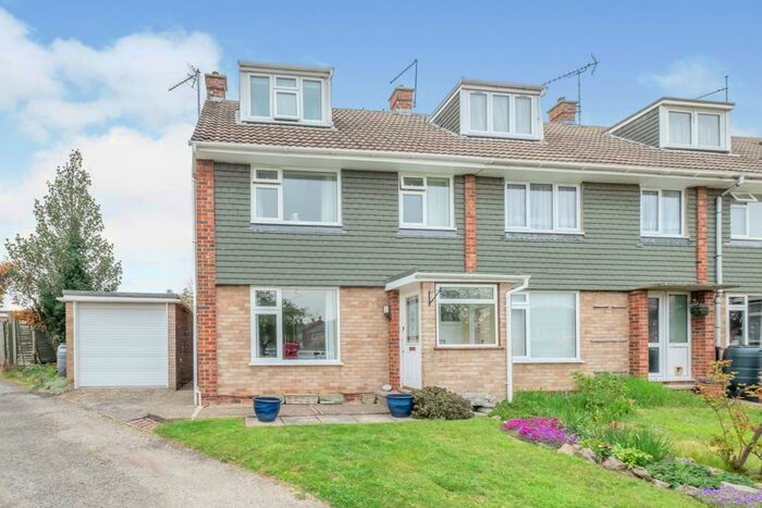 4 Bedroom End Of Terrace House To Rent In Westerham Road, Sittingbourne, ME10