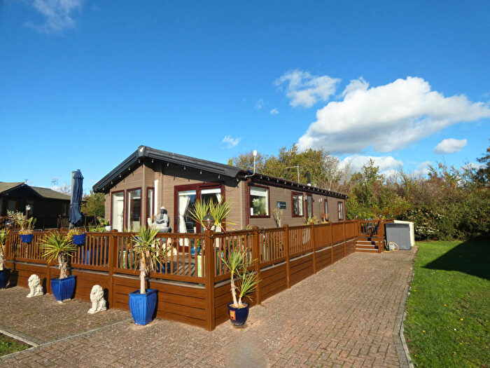 2 Bedroom Lodge For Sale In Seaview Avenue, CO5